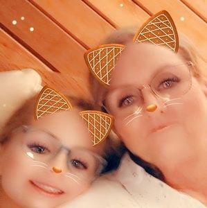 Meet your Posher, Deborah